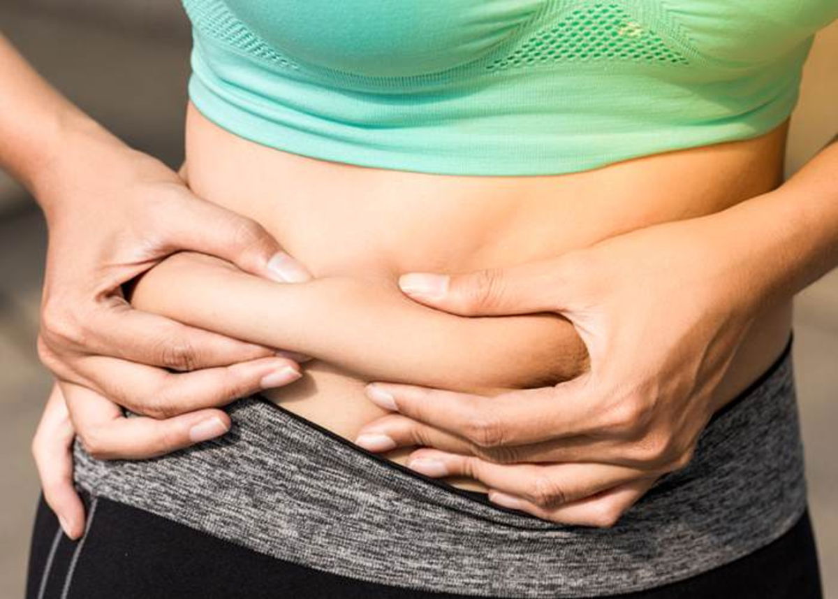 Mujer con exceso de grasa