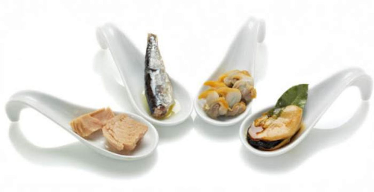 Cucharas con conservas pescado