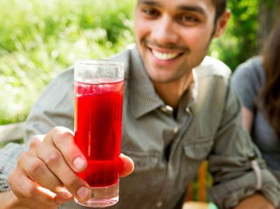 ¿Los licores digestivos son recomendables para después de una comida copiosa?