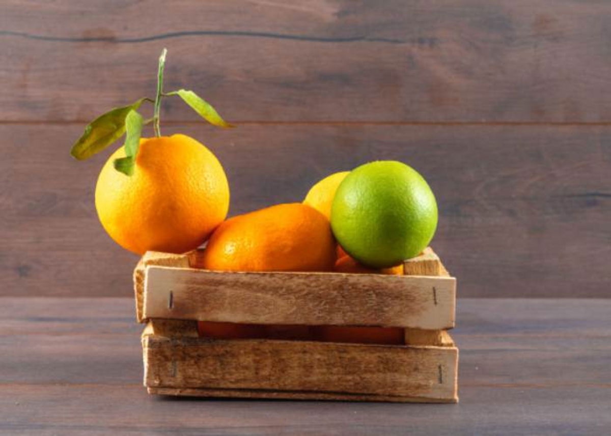 Caja con cítricos