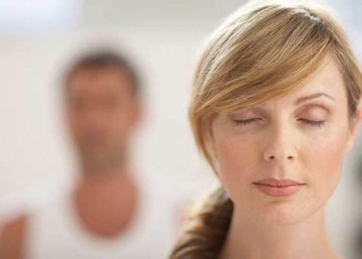 Mujer meditando