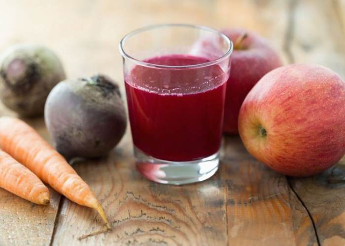 Vaso con zumo remolacha