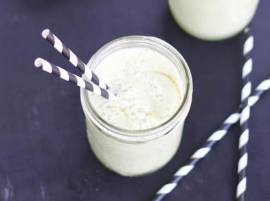 Zumo de uva, pera y apio para cargarnos de nutrientes