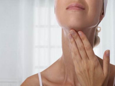 Acaba con la flacidez del cuello con estos ejercicios