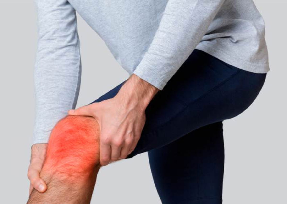 Persona tomando rodilla