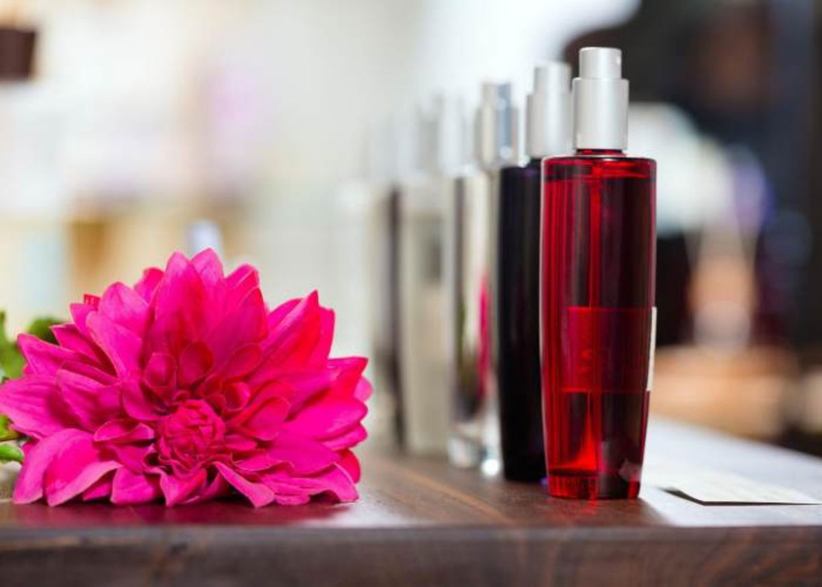 Botellas con perfumes naturales