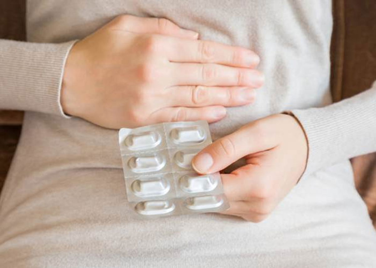 Persona con protectores gastricos