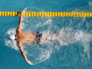 Mejora tus brazadas en natación con estos consejos