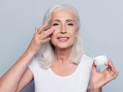 ¿Tienes 50 años? Sigue estos consejos para lucir una piel radiante