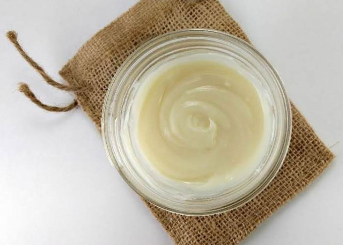 Recipiente con ungüento