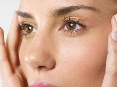 Gimnasia facial para lograr unos pómulos definidos
