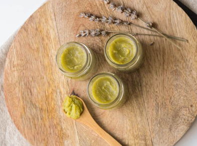 Bálsamo de limón para tratar el herpes
