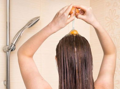 ¿El huevo ayuda a mantener un cabello saludable?