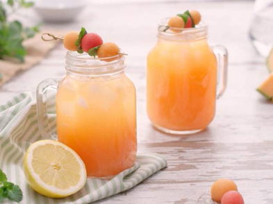 Beneficios del agua de melón y naranja