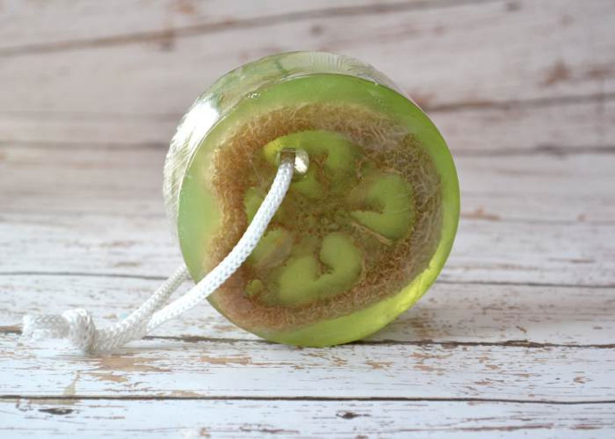 Jabón exfoliante con lufa