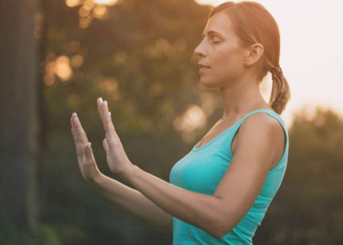 Mujer relajando nervios