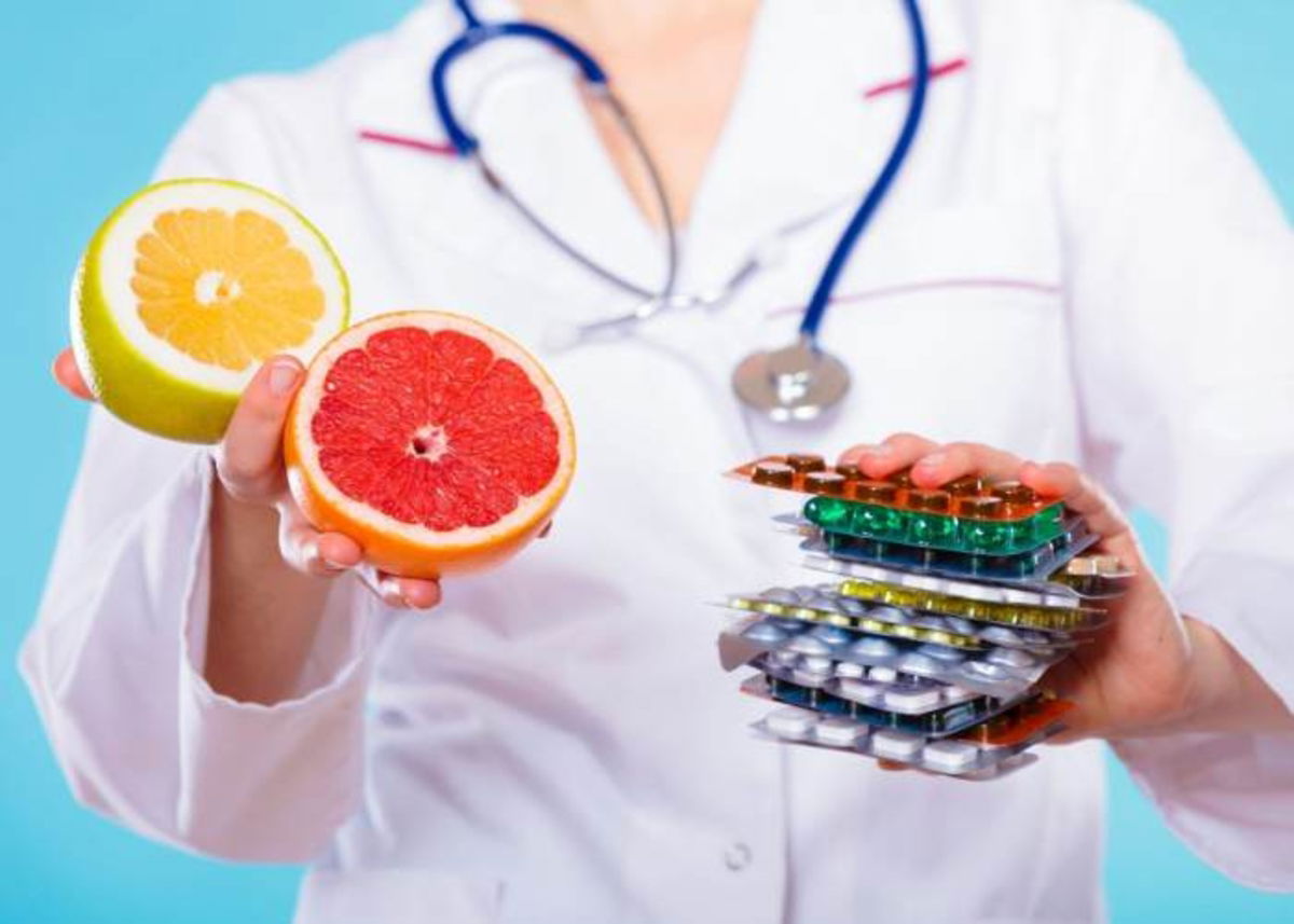 Zumo de pomelo y sus peligros tras combinarse con medicamentos