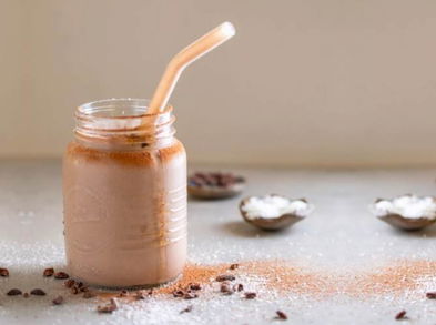 Mantén tu energía a tope con este smoothie de café y coco