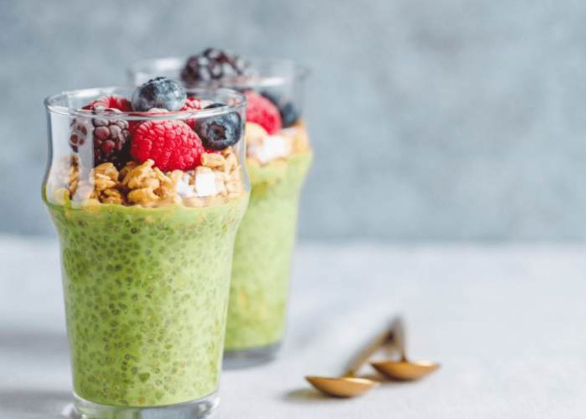 Vaso con pudín té matcha