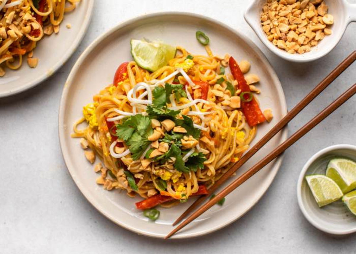 Plato con pad thai