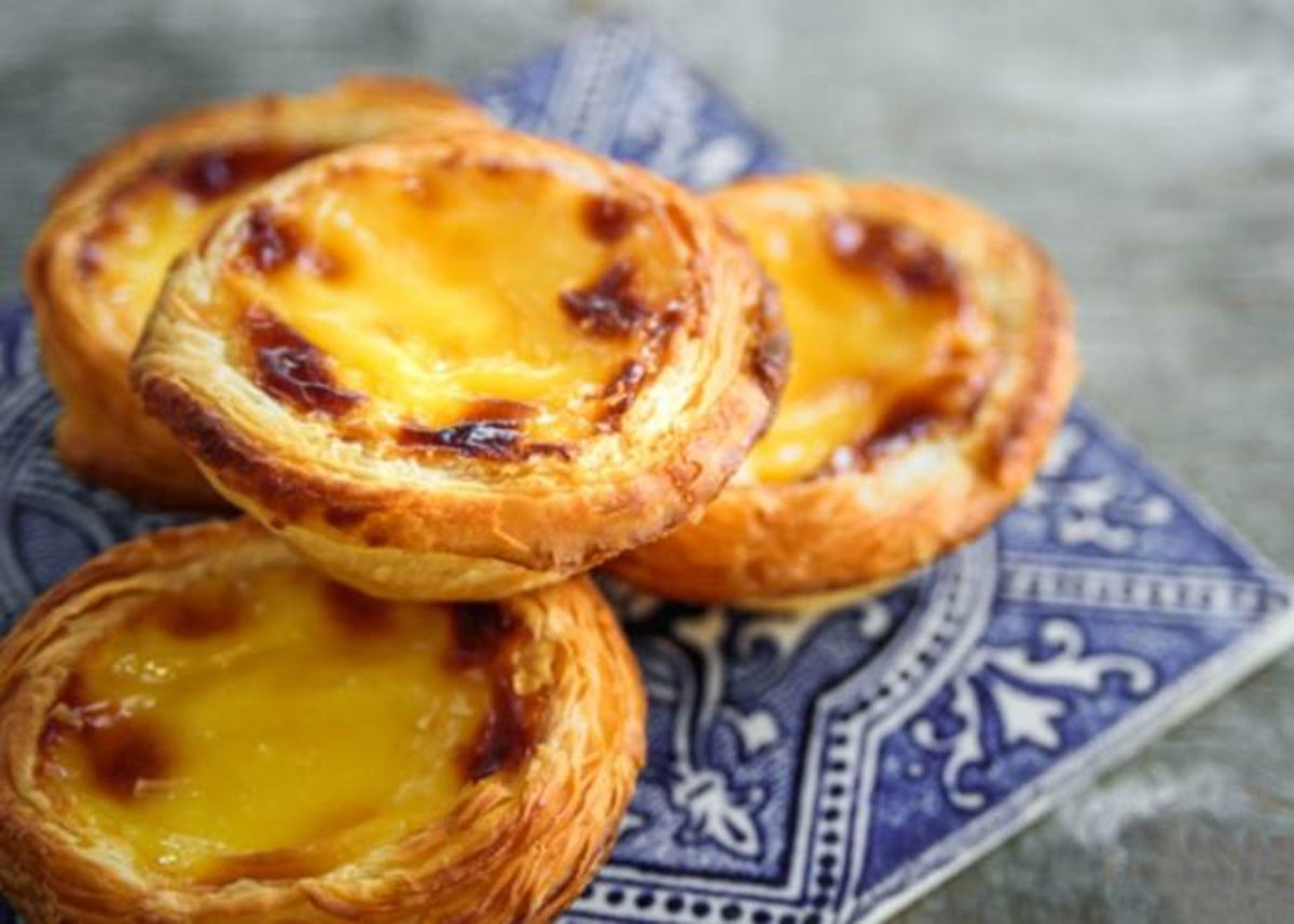 Plato con pastel de Belén