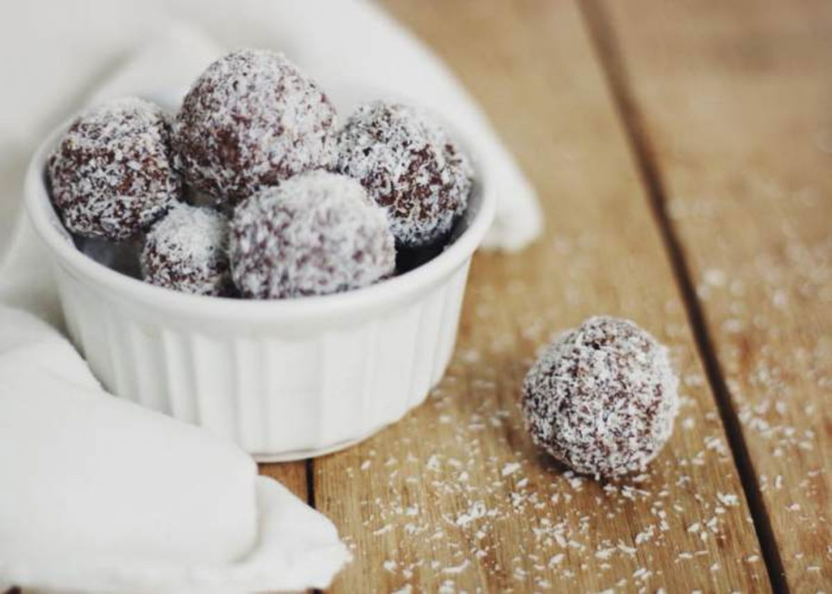 Trufas de coco y chocolate