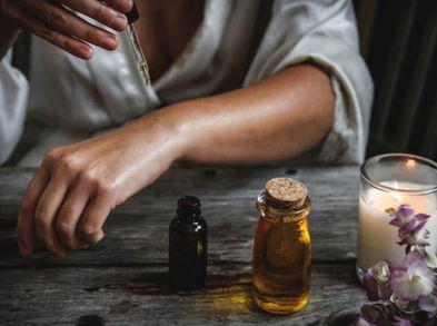 Descubre lo que el aceite de moringa puede hacer por tu pelo y piel