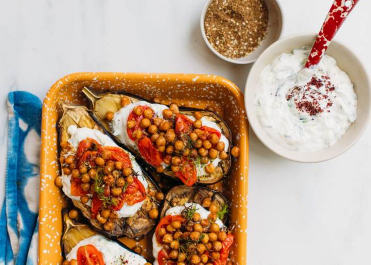 Charola con berenjena