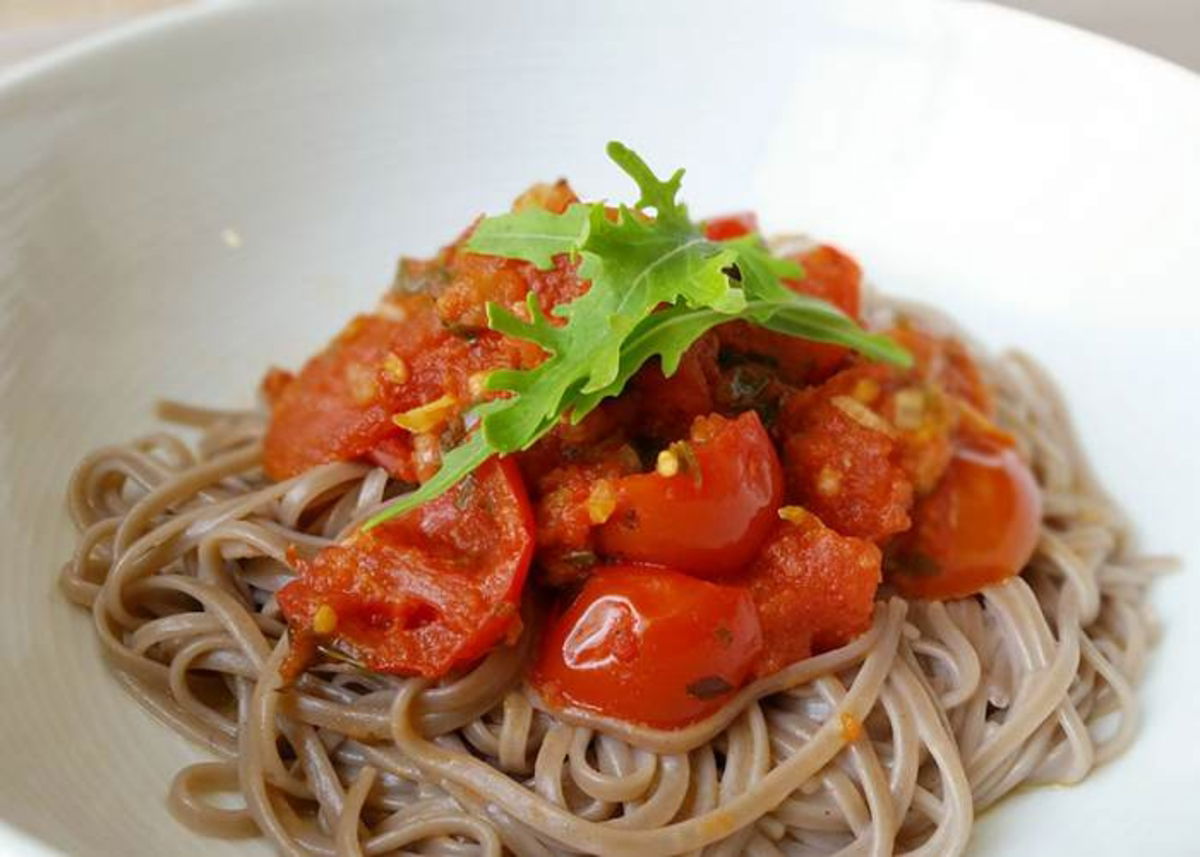 Plato con pasta integral
