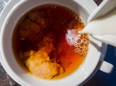 ¿Tomar té con leche podría ser negativo para la salud?