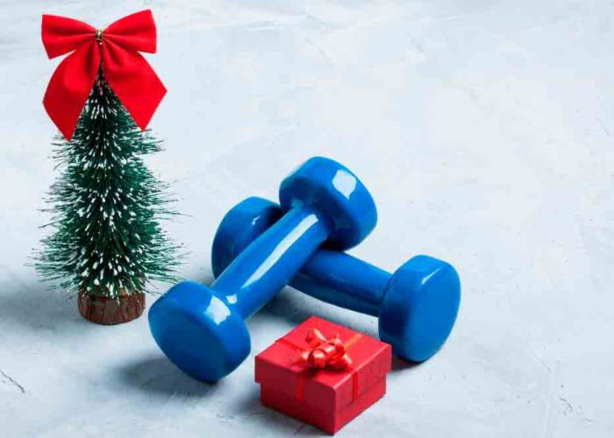 rbol-de-Navidad-y-pesas