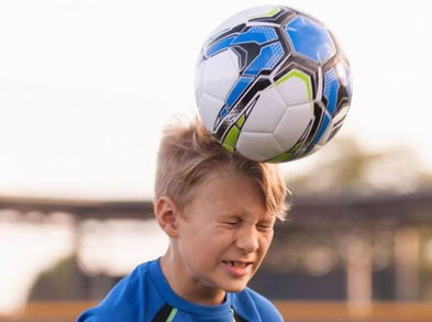 Deportes y golpes en la cabeza de los niños