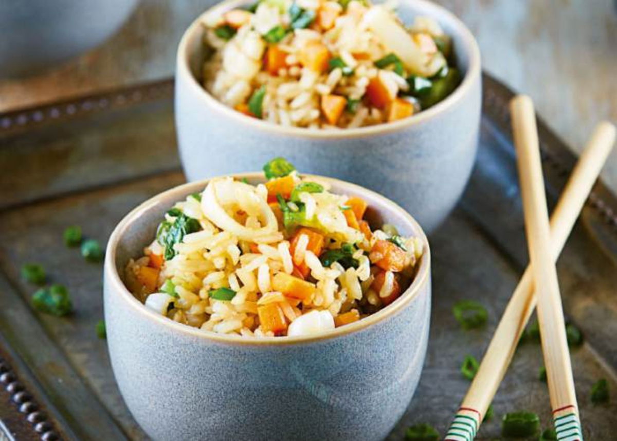 Tazón con arroz y merluza