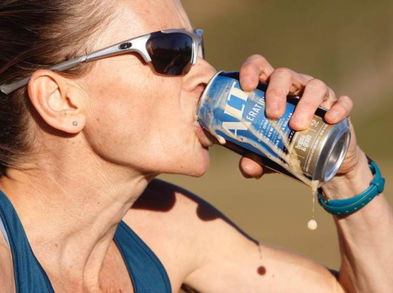 ¿La cerveza sin alcohol puede ser una opción para después de entrenar?