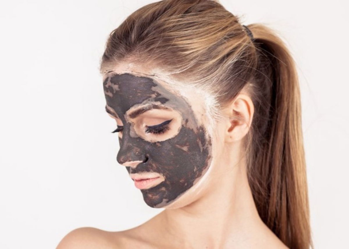 Mujer con tratamiento de caviar