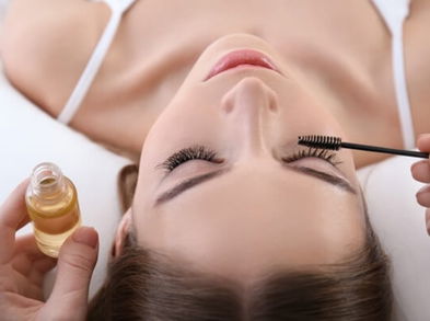 Aceites vegetales para unas pestañas fuertes y densas