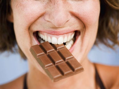 Descubre los alimentos que resultan perjudiciales para los dientes