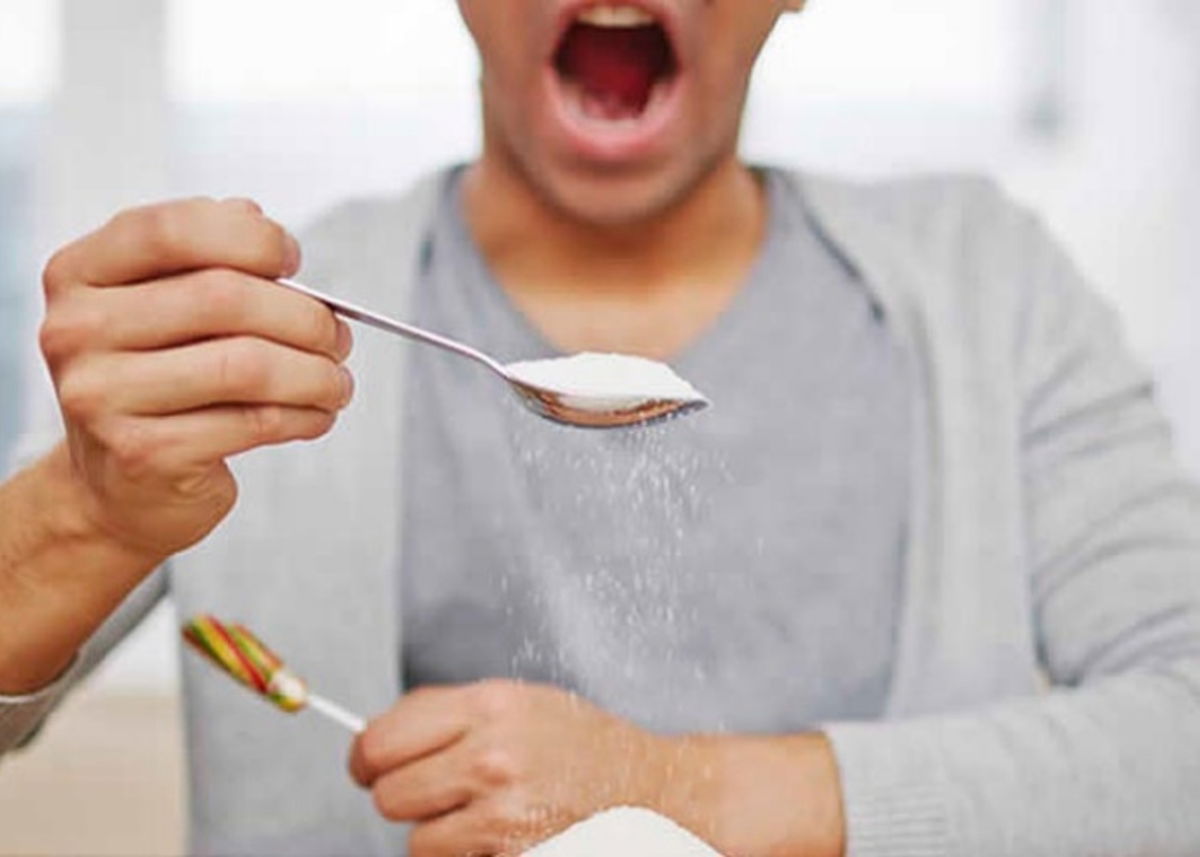 Persona-comiendo-azcar