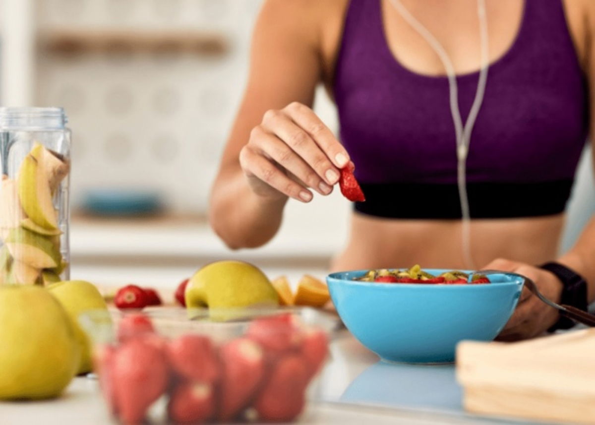 Persona-comiendo-sano