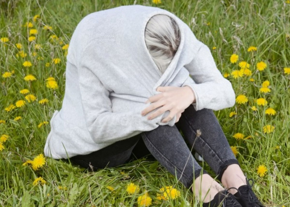 Persona tapada al aire libre