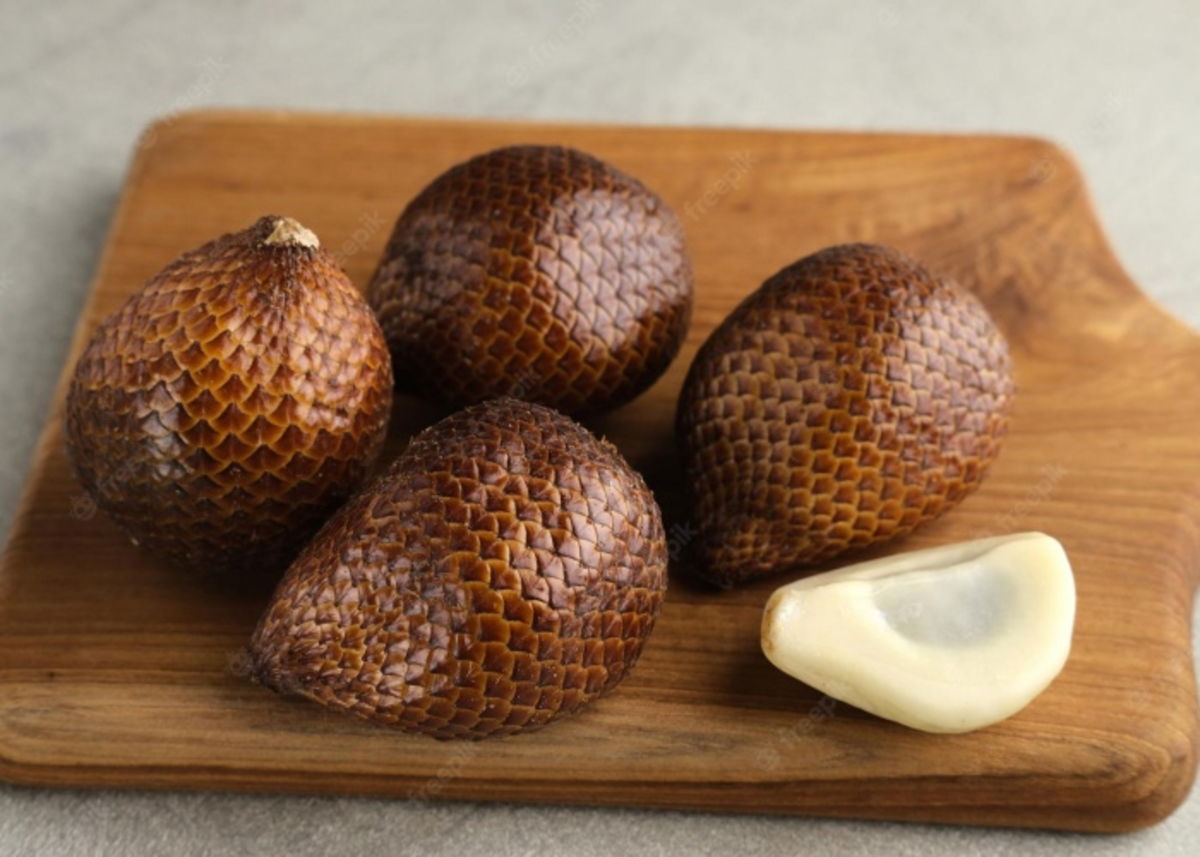 Tabla con salak