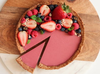 Tarta de fresa crudivegana, receta paso a paso