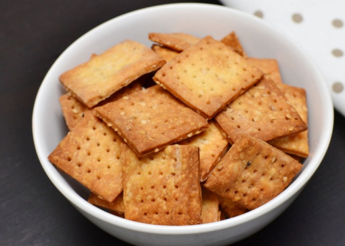 Tazn-con-galletas-crackers-veganas