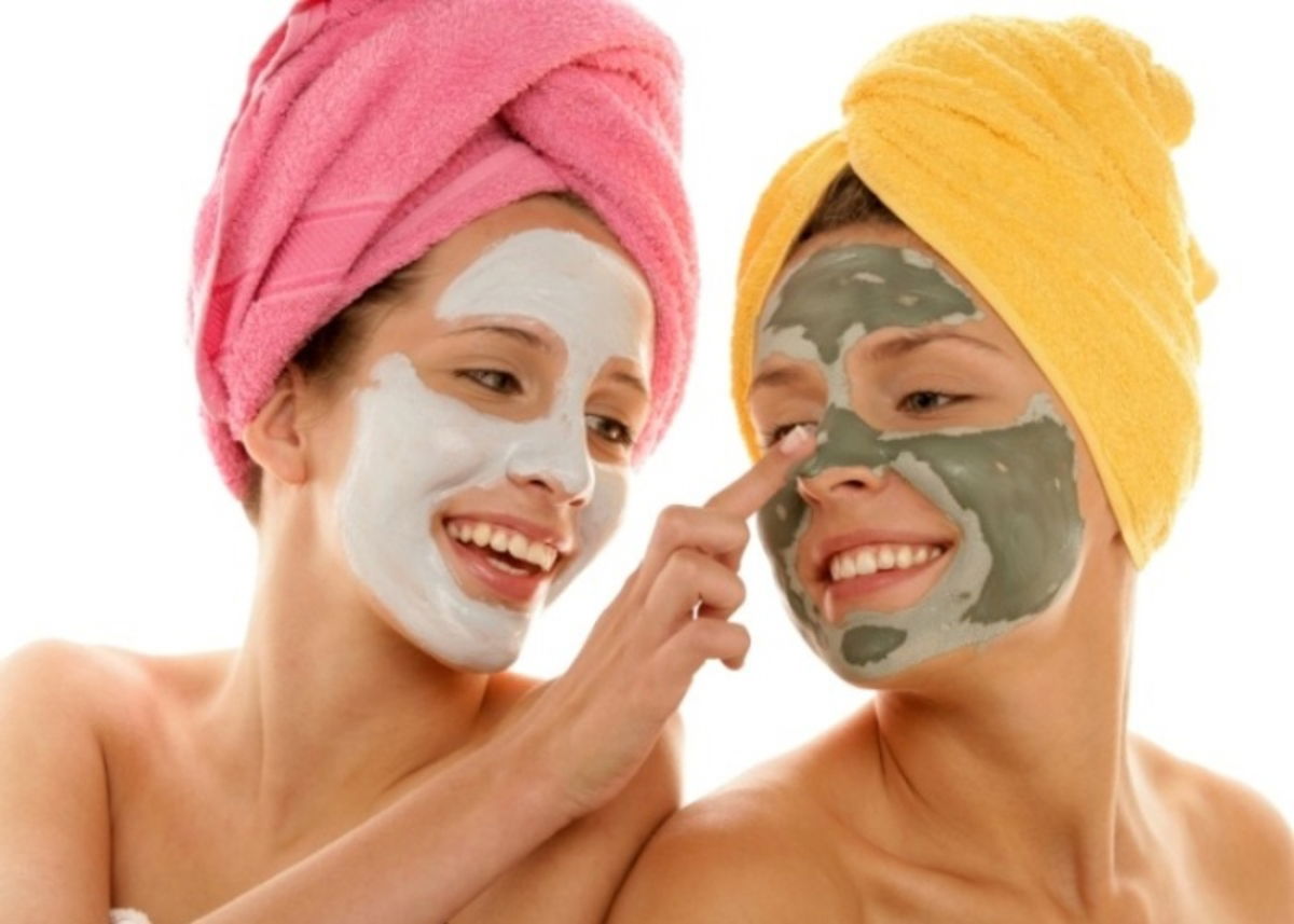 Mujeres con mascarilla