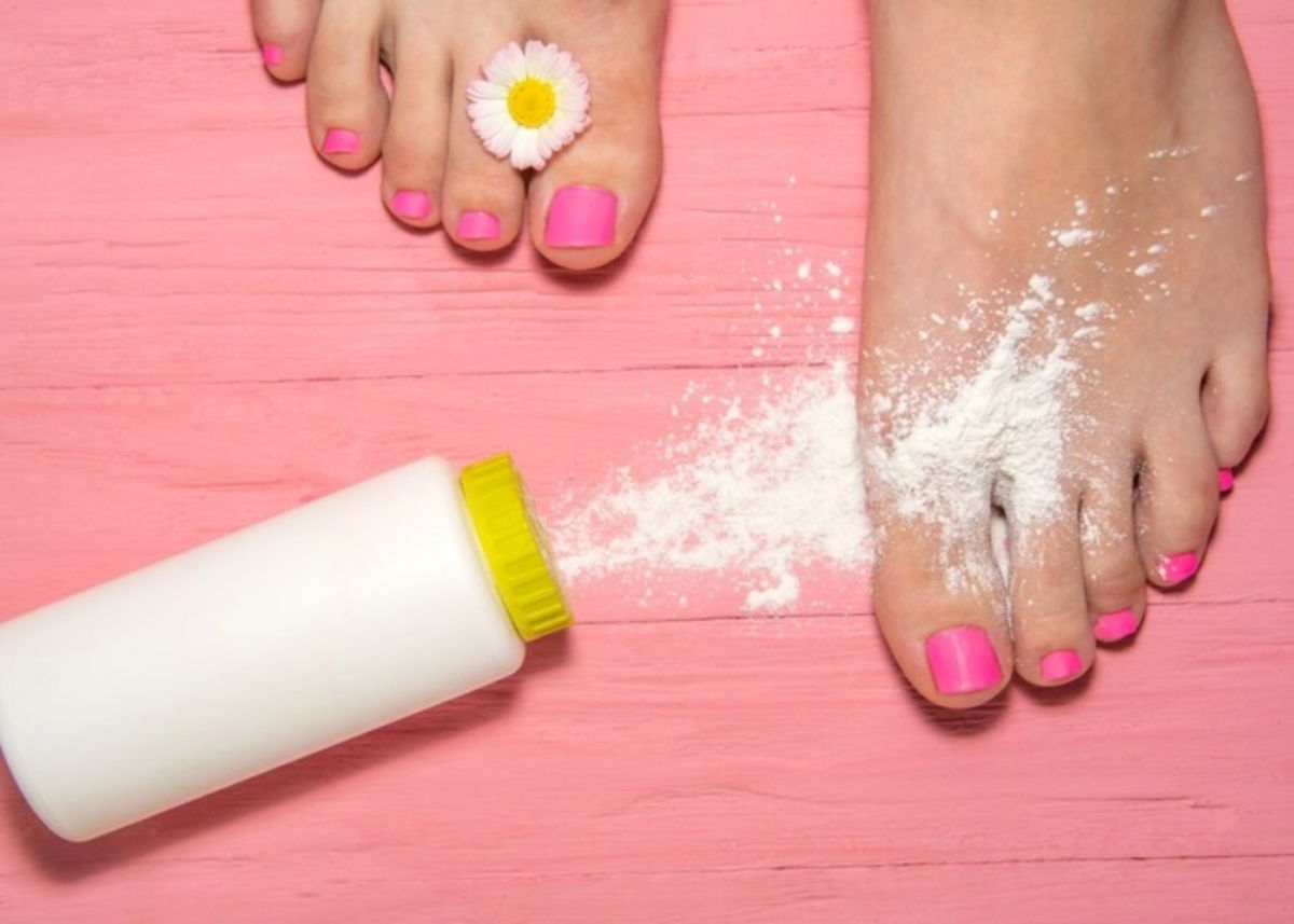 ¿El uso de talcos para el mal olor de pies resulta benéfico? ¿El uso de talcos para el mal olor de pies resulta benéfico?