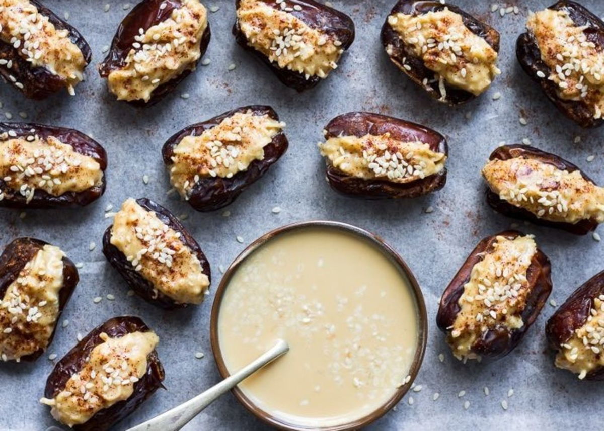 Dátil relleno tahini