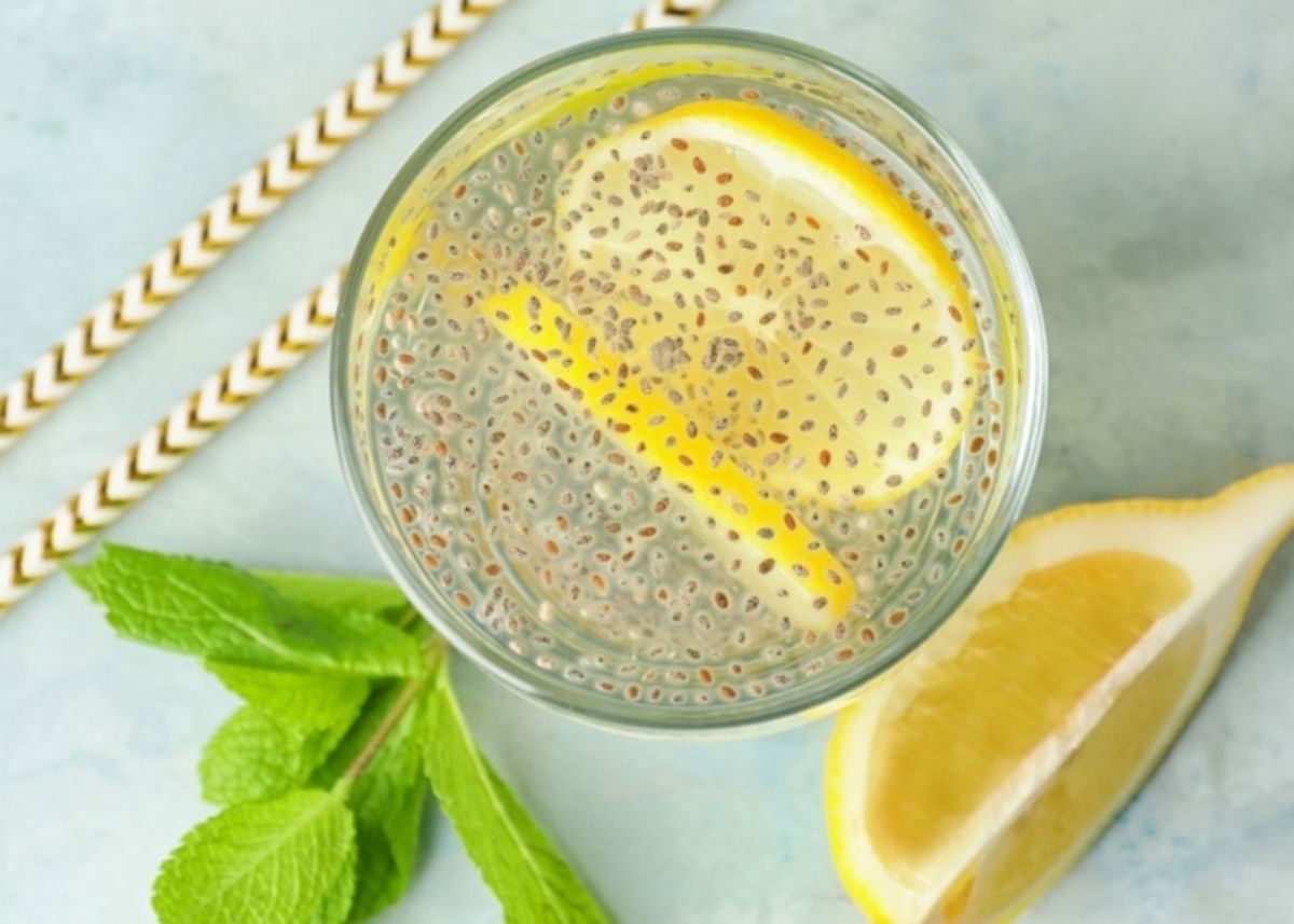 Vaso con cítricos y semillas de chía