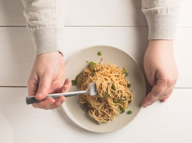 ¿Comer pasta por la noche reduce el insomnio y el estrés?