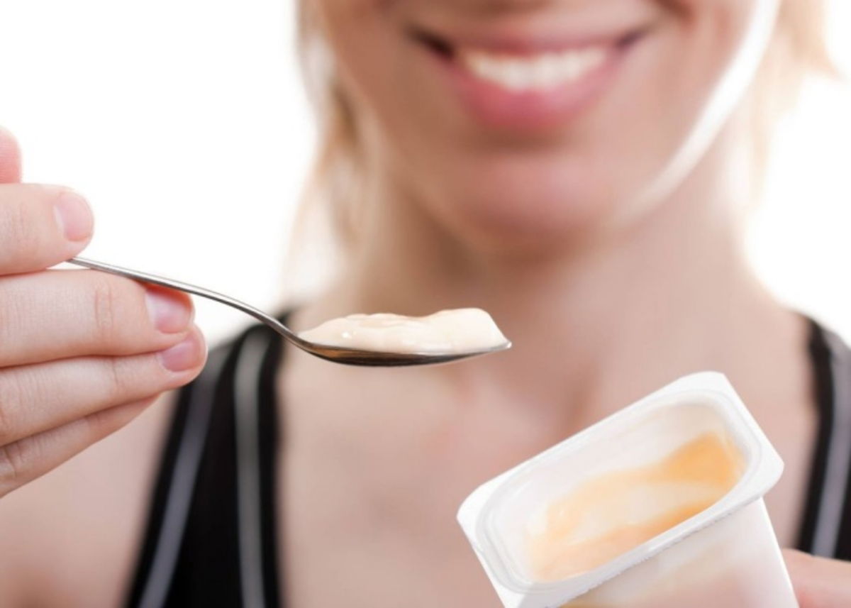 Persona-con-yogur