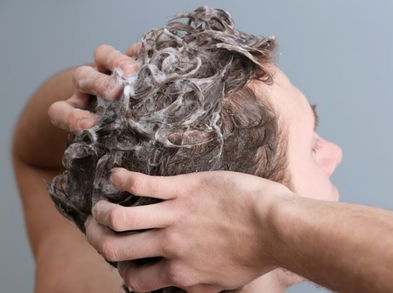 Beneficios del champú sin sal para el cabello